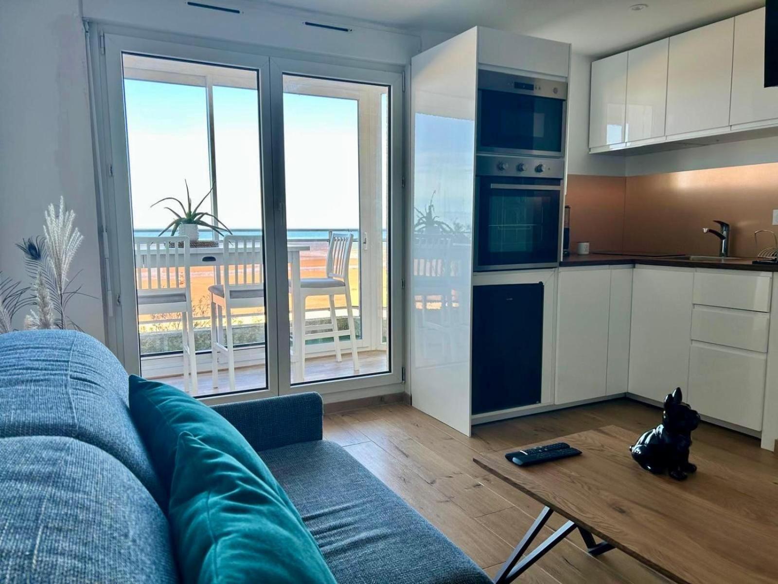 Mettons Les Voiles - Appt Vue Mer Avec Loggia Bernieres-sur-Mer Luaran gambar
