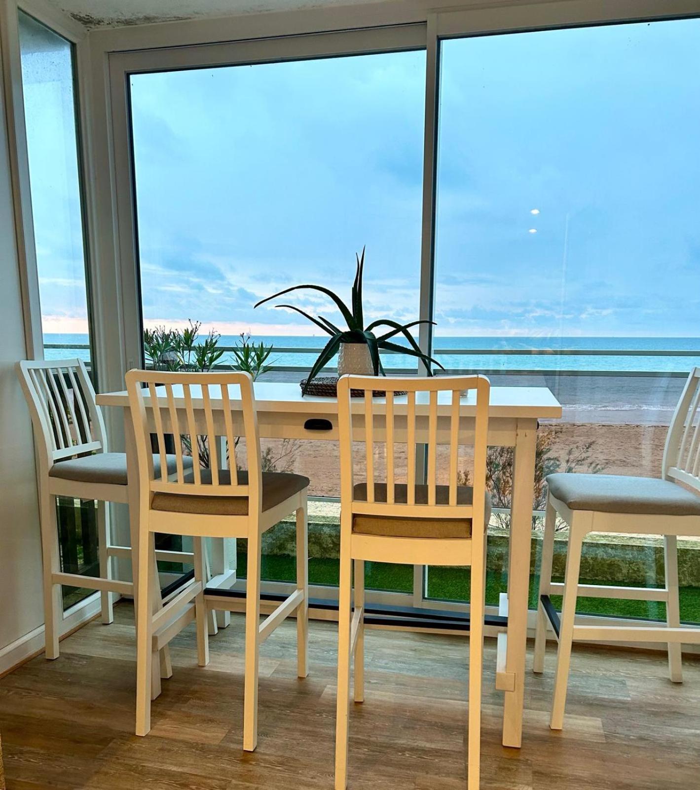 Mettons Les Voiles - Appt Vue Mer Avec Loggia Bernieres-sur-Mer Luaran gambar